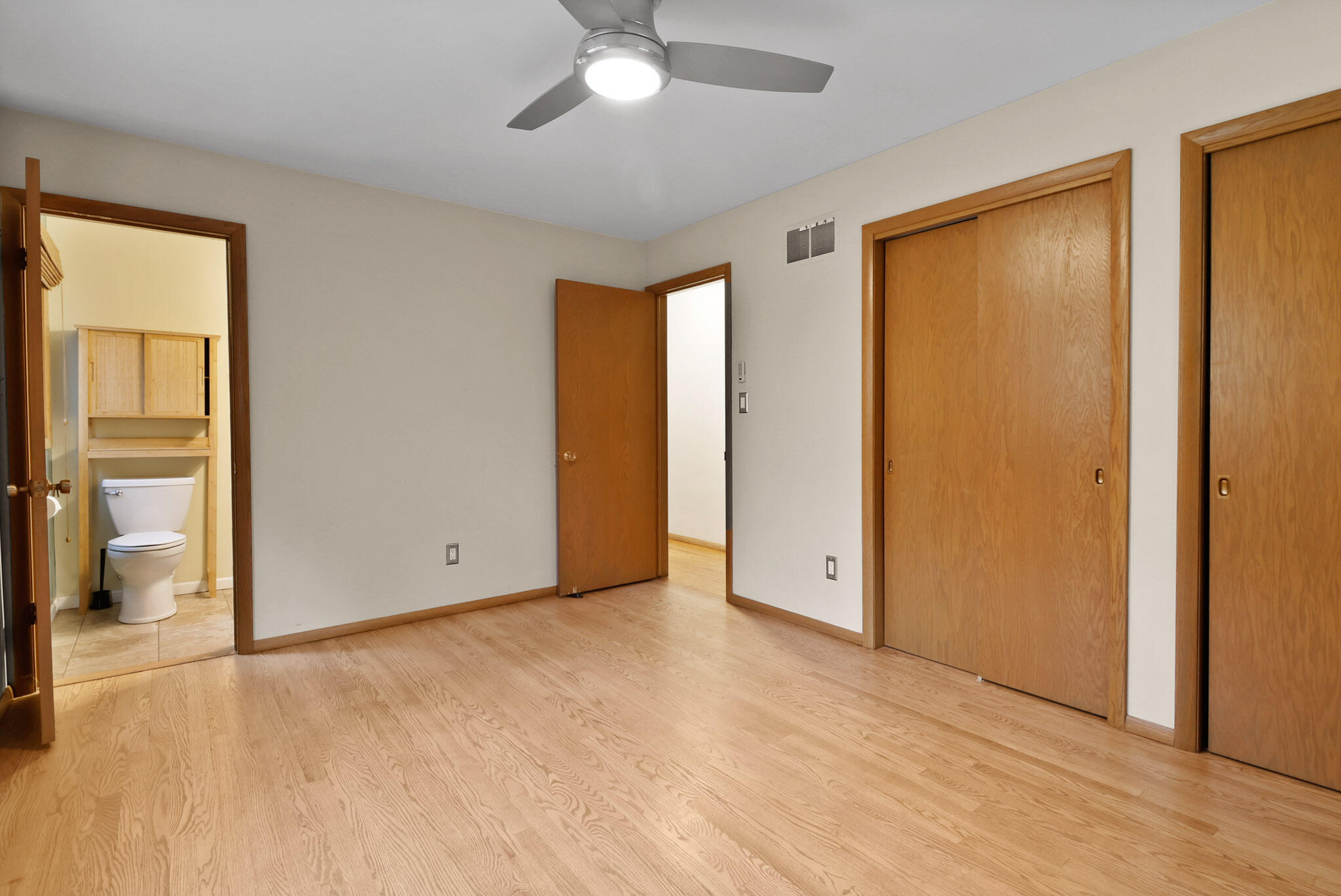 99 Diana Road Portage, IN 46368 - Photo 15 of 40 2048x1369