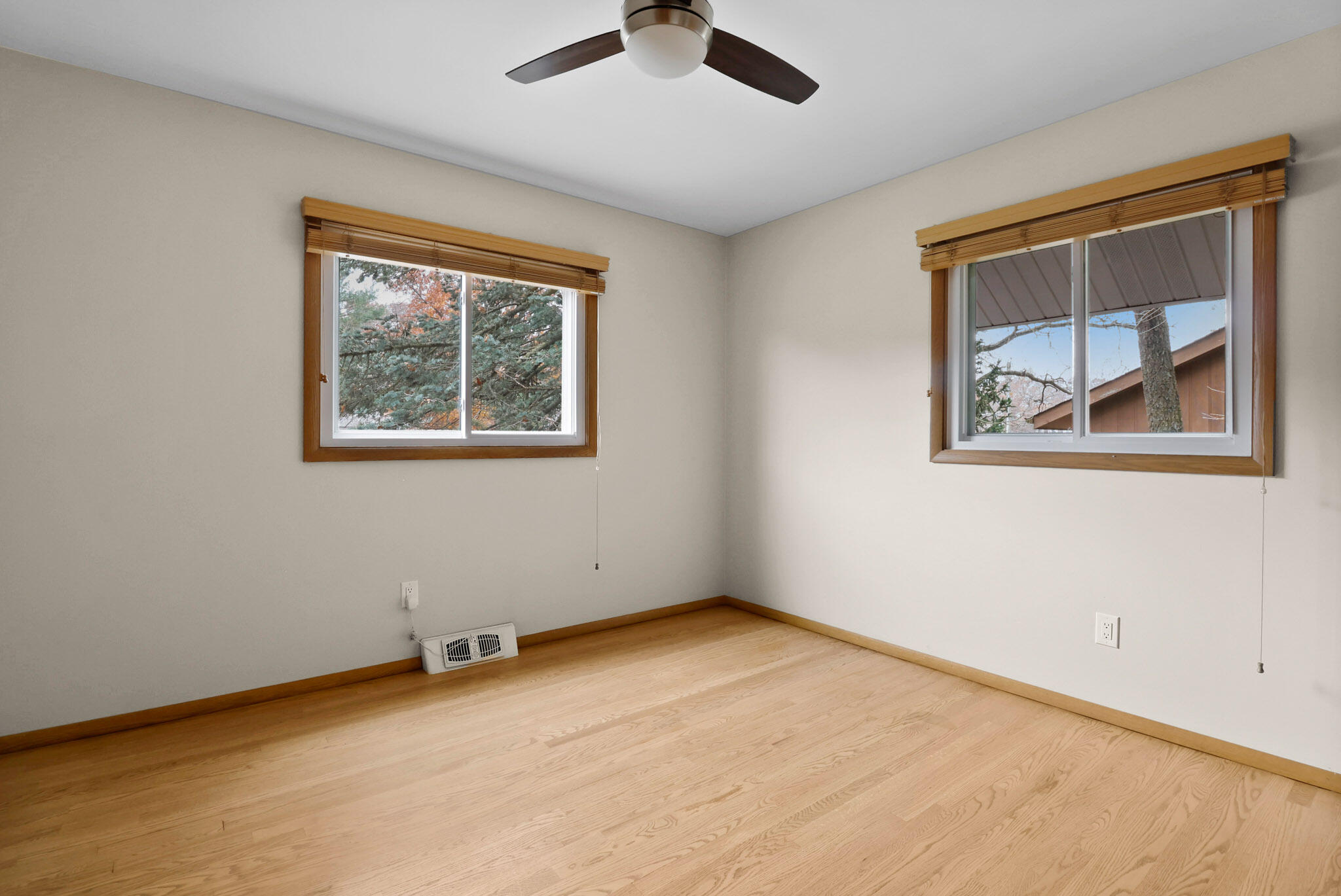 99 Diana Road Portage, IN 46368 - Photo 23 of 40 2048x1369