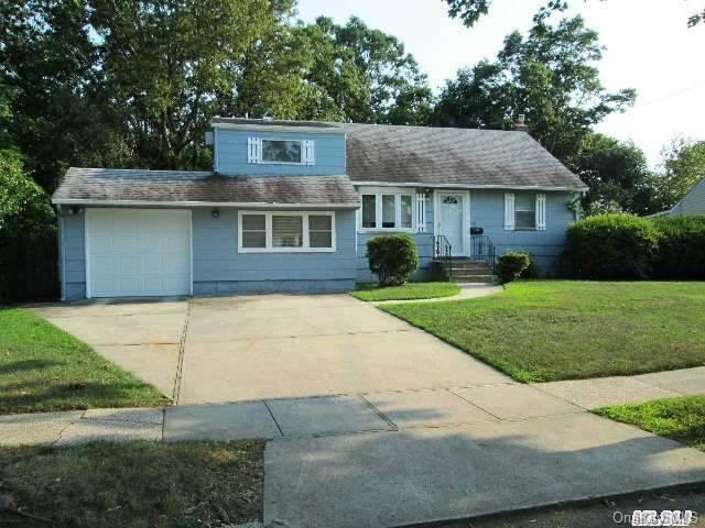 174 Sears Road West Islip, NY 11795 - Photo 1 of 1 Gallery Image 1