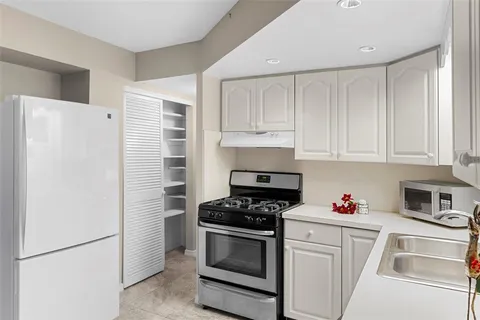$165,000 | 7861 38th Terrace North, St. Petersburg, FL 33709