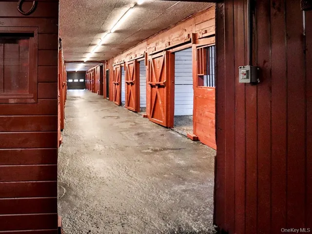a view of walk in closet