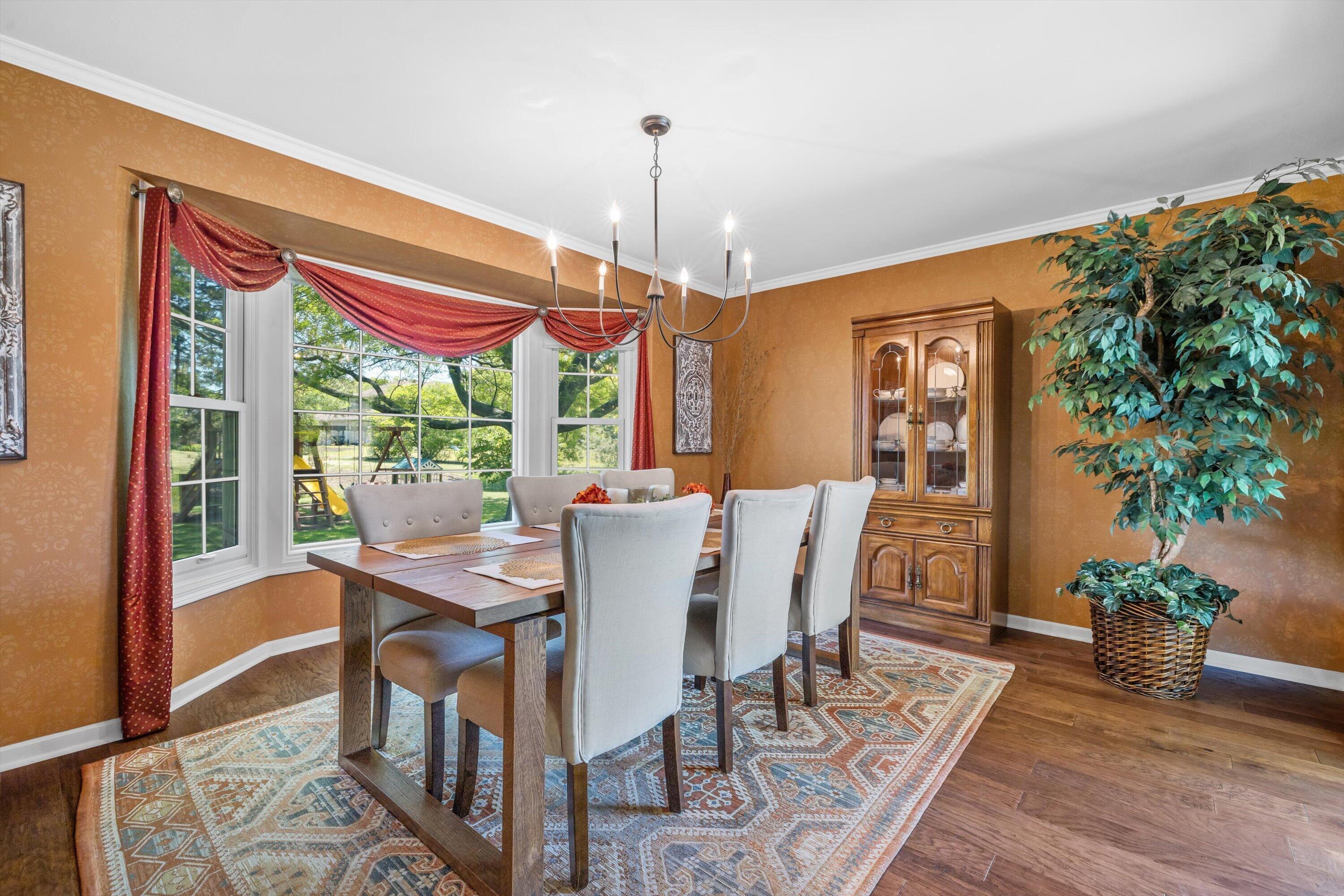6501 Jessica Turn Caledonia, WI 53402 - Photo 8 of 66 Elegant Dining Room