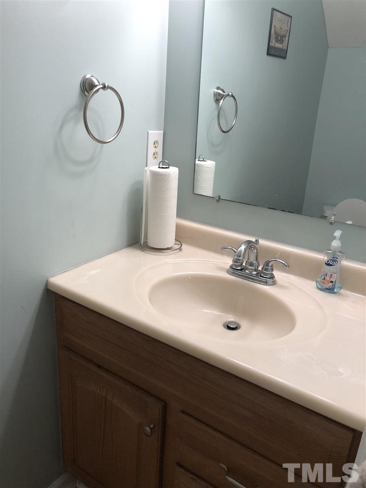 1418 Kent Road Raleigh, NC 27606 - Photo 9 of 16