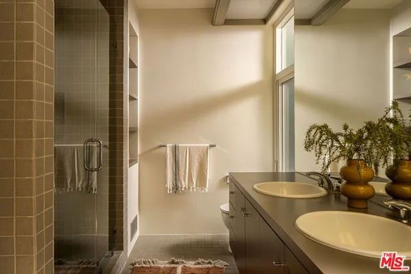 $1,895,000 | 3640 Multiview Drive, Los Angeles, CA 90068