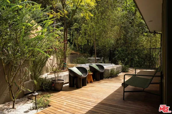 $1,895,000 | 3640 Multiview Drive, Los Angeles, CA 90068