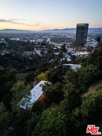 $1,895,000 | 3640 Multiview Drive, Los Angeles, CA 90068