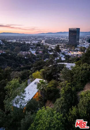 $1,895,000 | 3640 Multiview Drive, Los Angeles, CA 90068