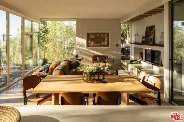$1,895,000 | 3640 Multiview Drive, Los Angeles, CA 90068