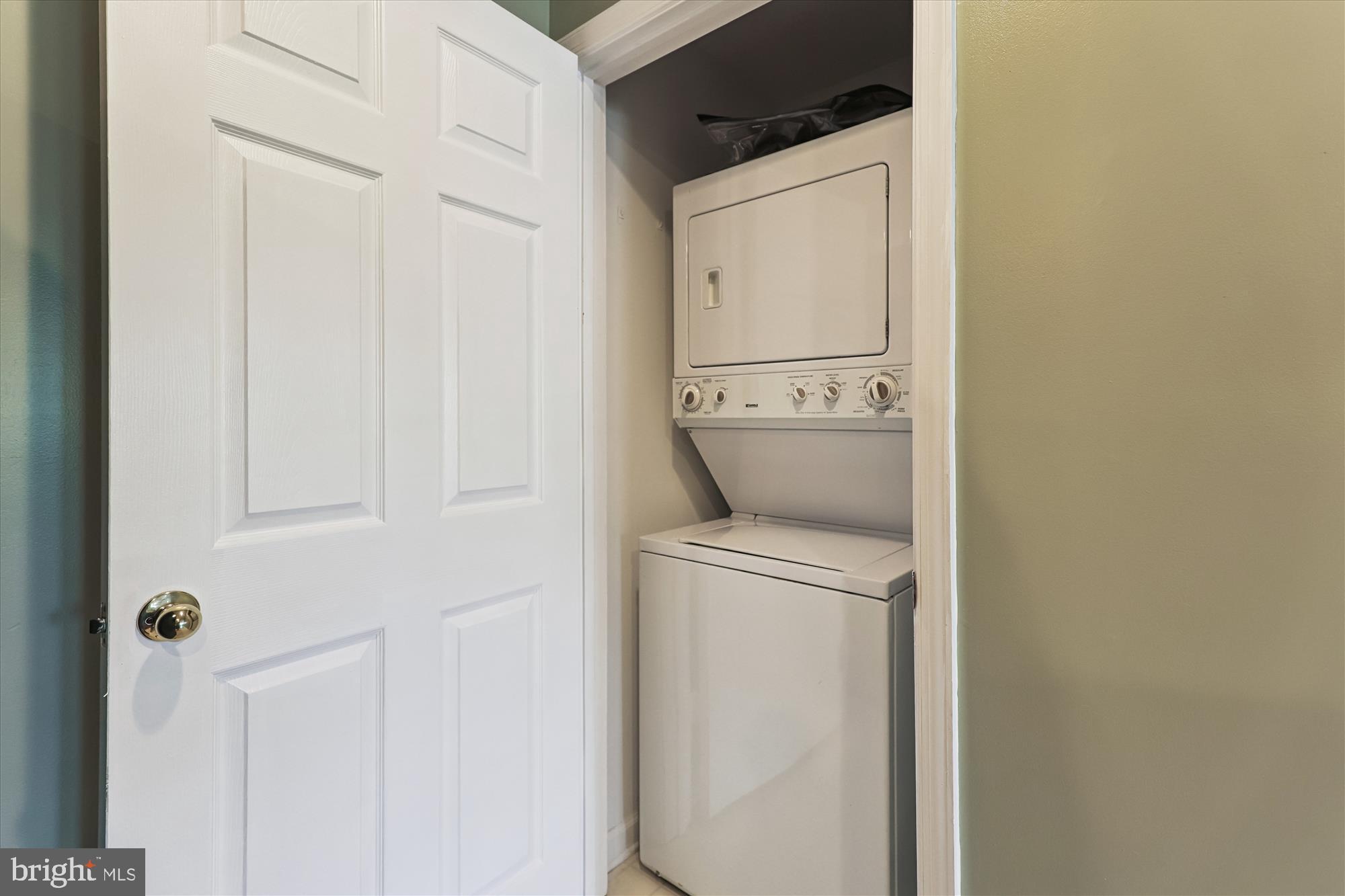 12005 Taliesin Place, Unit 35 Reston, VA 20190 - Photo 14 of 39 a utility room with dryer and washer