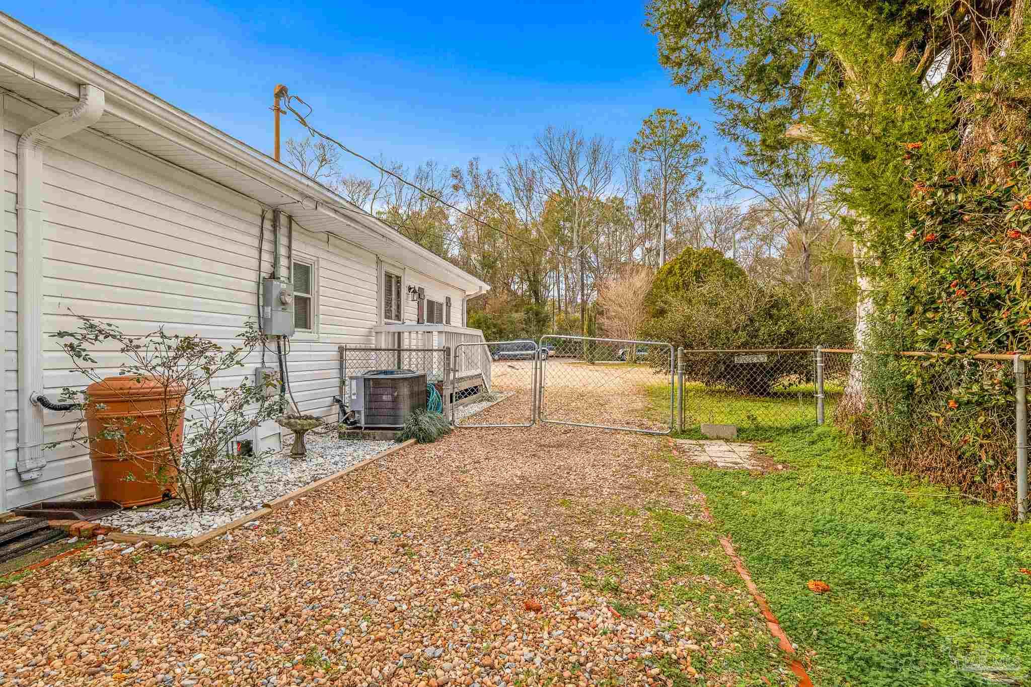 751 Archer Road Cantonment, FL 32533 - Photo 22 of 33