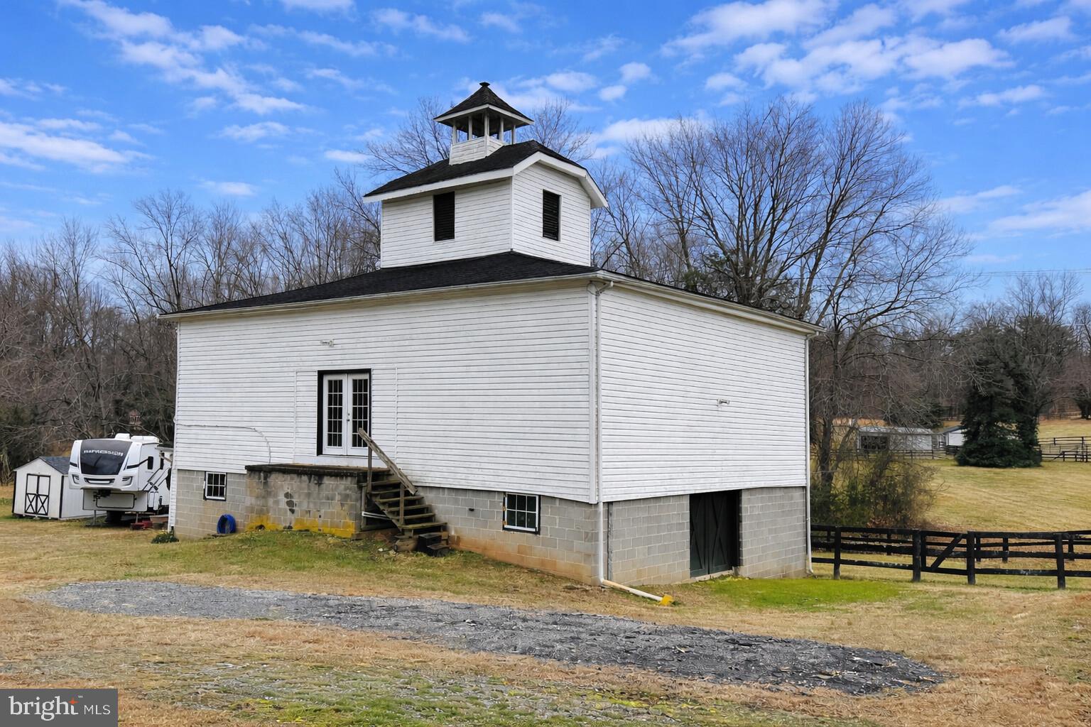 12466 Henderson Road Clifton, VA 20124 - Photo 2 of 2 Barn with Bell Tower