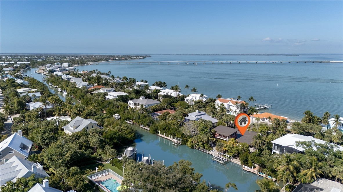 505 Lighthouse Way Sanibel, FL 33957 - Photo 9 of 11