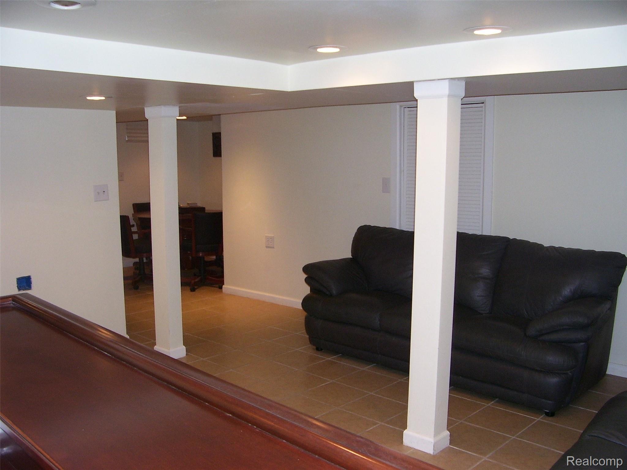 2324 Maplecrest Road Sterling Heights, MI 48310 - Photo 14 of 15 100_5472.JPG