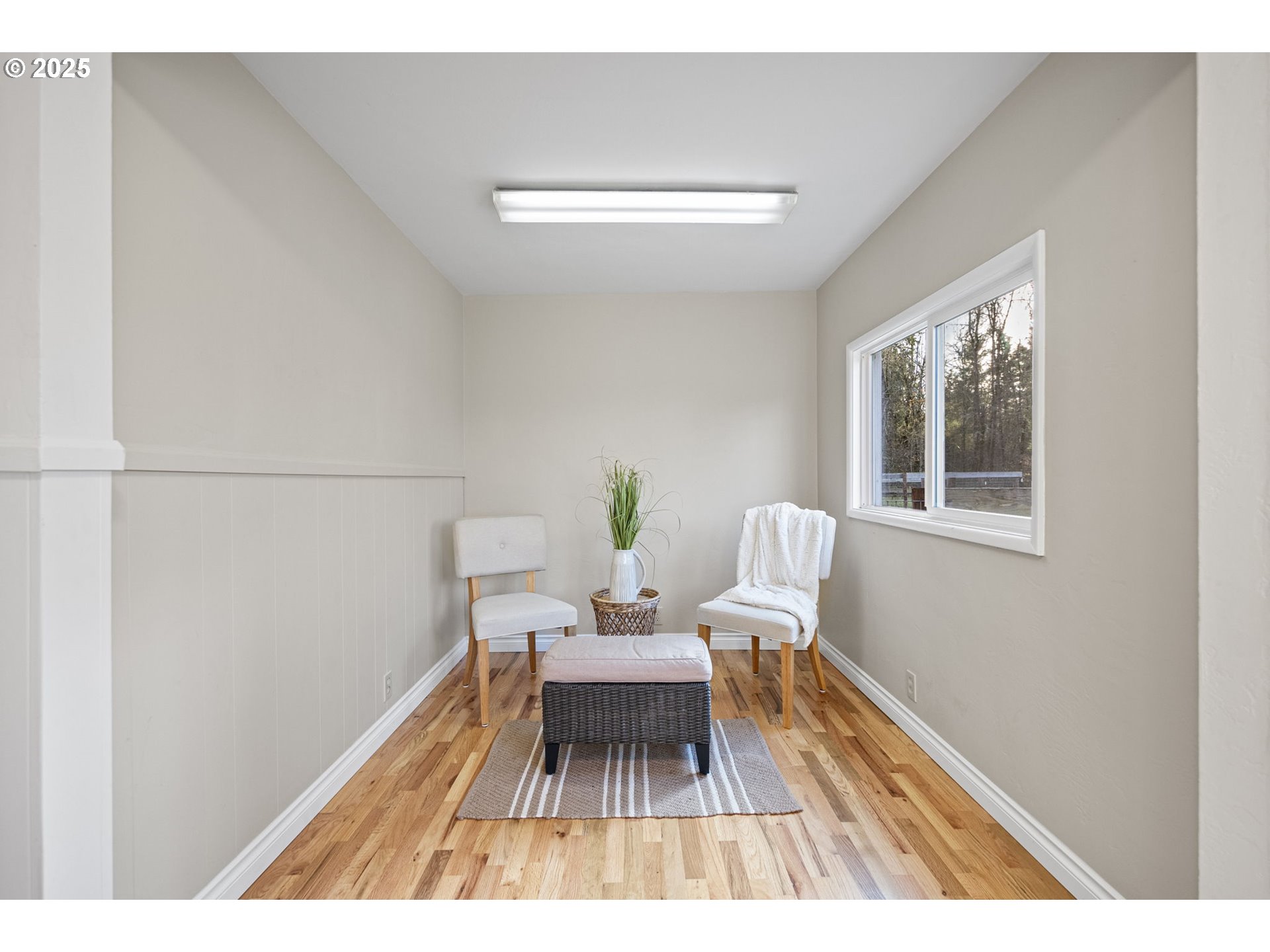 84020 Brown Road Dexter, OR 97431 - Photo 17 of 48 a living room with a couch and a table