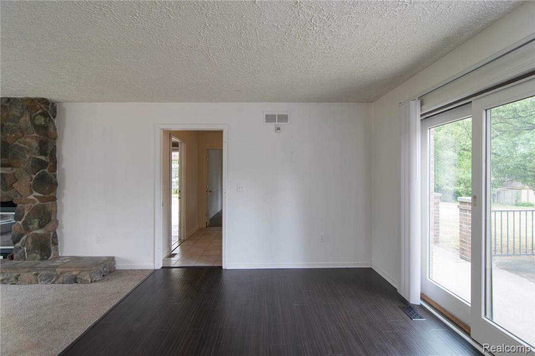 50899 Hanford Road Canton, MI 48187 - Photo 16 of 81 DSC_1120.jpg
