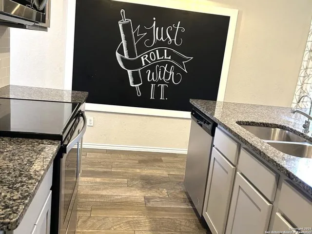 $275,000 | 7879 Abbey Place, San Antonio, TX 78218