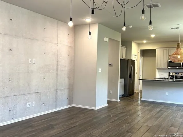 $275,000 | 7879 Abbey Place, San Antonio, TX 78218