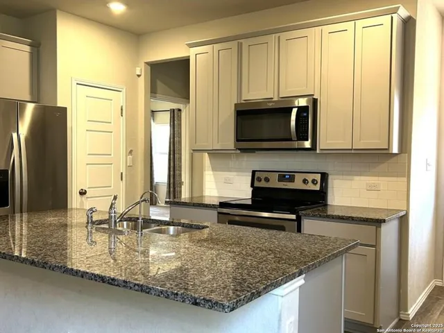 $275,000 | 7879 Abbey Place, San Antonio, TX 78218