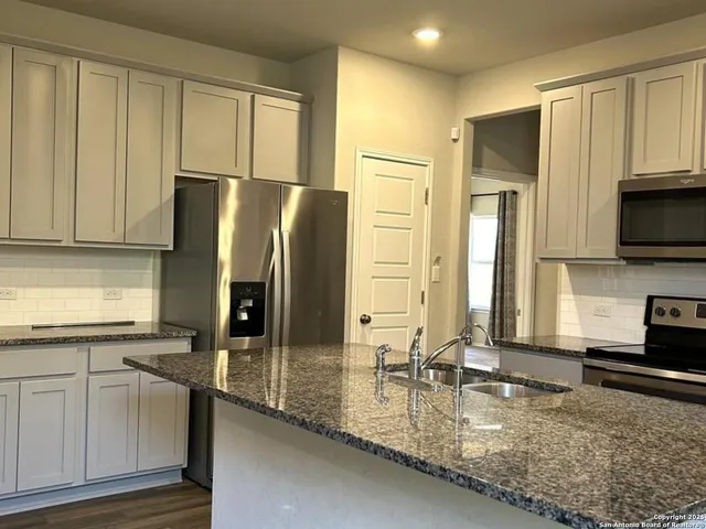 $275,000 | 7879 Abbey Place, San Antonio, TX 78218