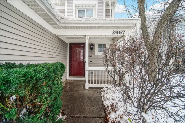 $279,900 | 2967 Impressions Drive, Lake In The Hills, IL 60156