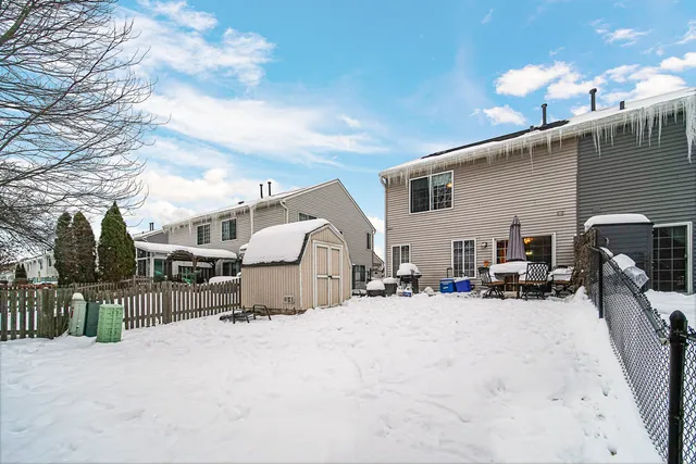 $279,900 | 2967 Impressions Drive, Lake In The Hills, IL 60156