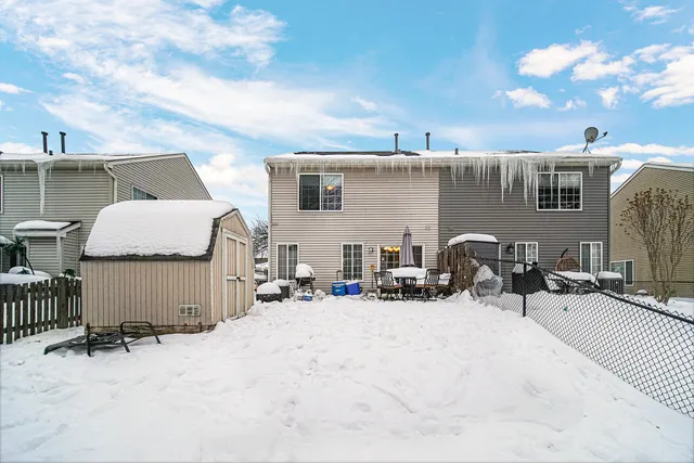 $279,900 | 2967 Impressions Drive, Lake In The Hills, IL 60156