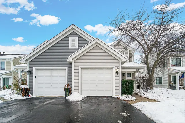 $279,900 | 2967 Impressions Drive, Lake In The Hills, IL 60156