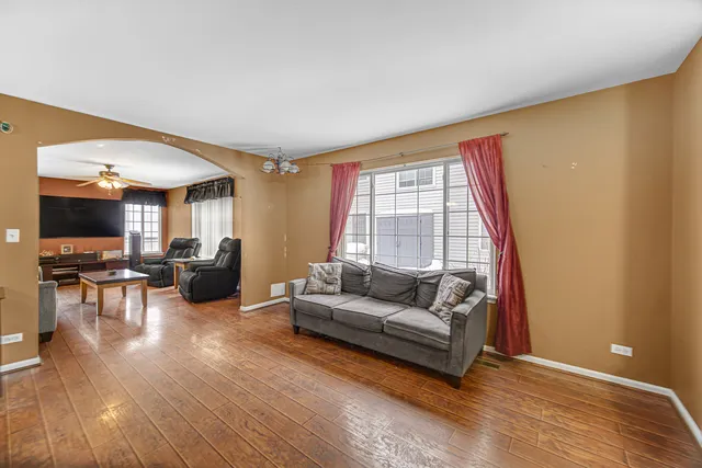 $279,900 | 2967 Impressions Drive, Lake In The Hills, IL 60156