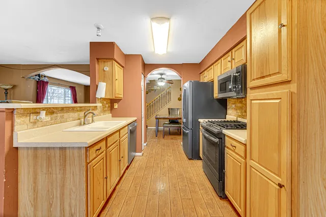 $279,900 | 2967 Impressions Drive, Lake In The Hills, IL 60156