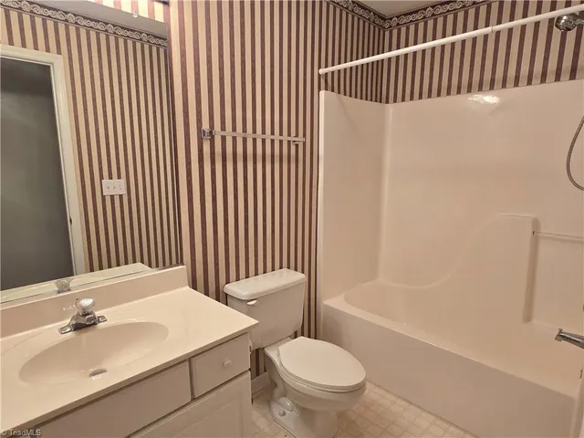 $1,875 | 7532 Riverside Court, Clemmons, NC 27012