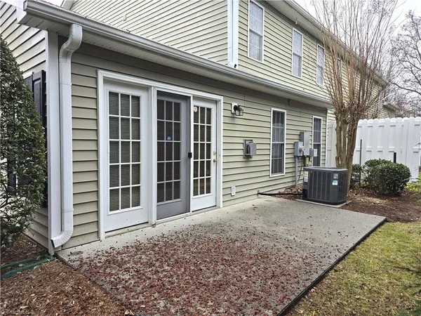 $1,800 | 7532 Riverside Court, Clemmons, NC 27012