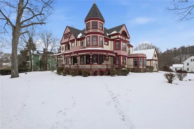 $475,000 | 160 Cuyler Street, Palmyra, NY 14522