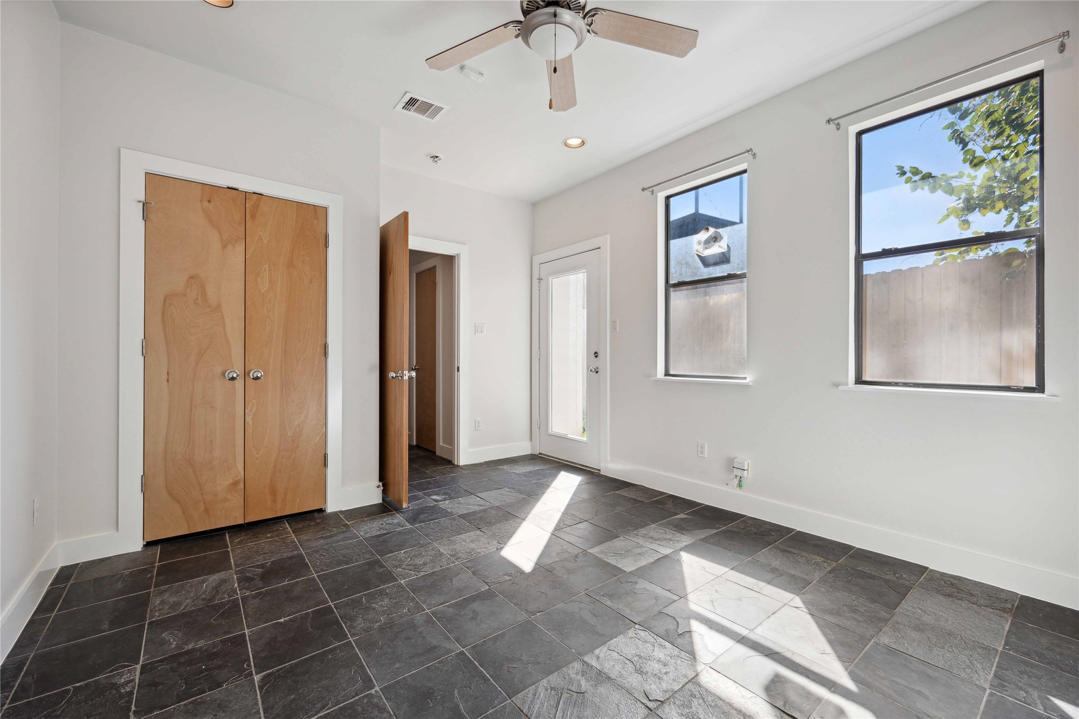 1023 Bonner Street, Unit 1023 Houston, TX 77007 - Photo 19 of 24 Downstairs Bedroom #2