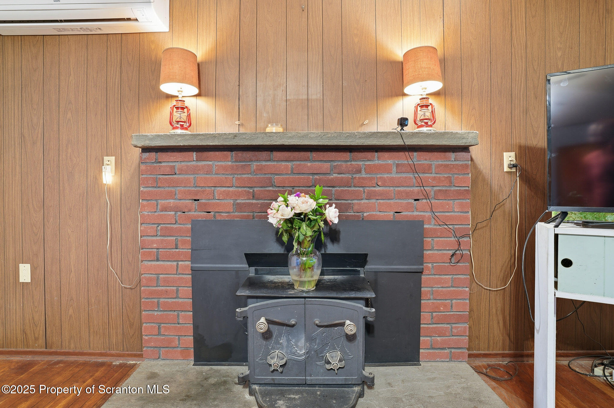 330 Pedrick Road Nicholson, PA 18446 - Photo 11 of 55 a vase of flowers sitting on a table