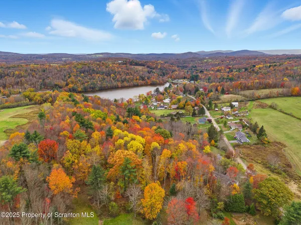 $359,900 | 330 Pedrick Road, Nicholson, PA 18446