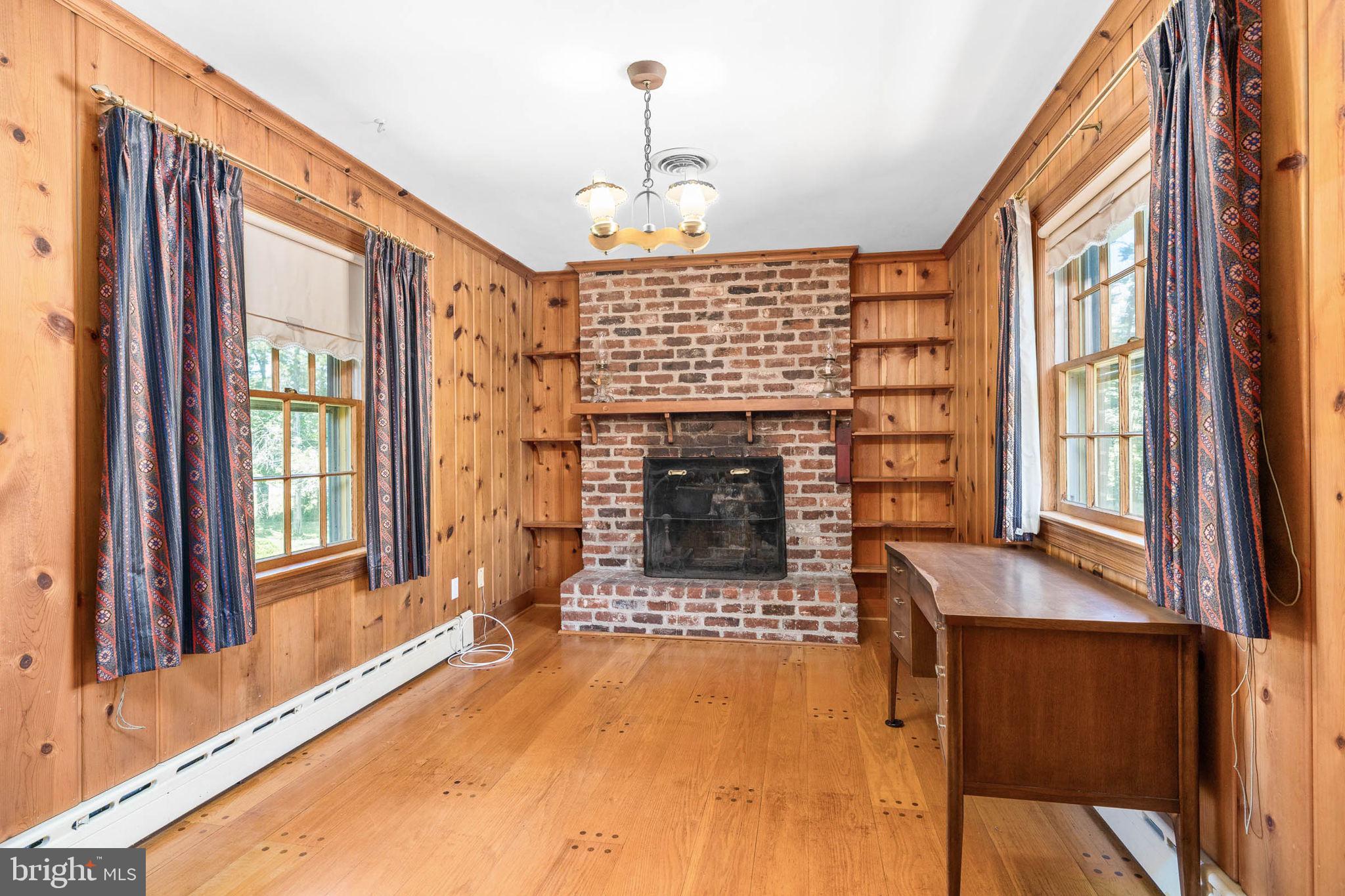 440 Brooke Road Fredericksburg, VA 22405 - Photo 7 of 64 Den with wood burning fireplace