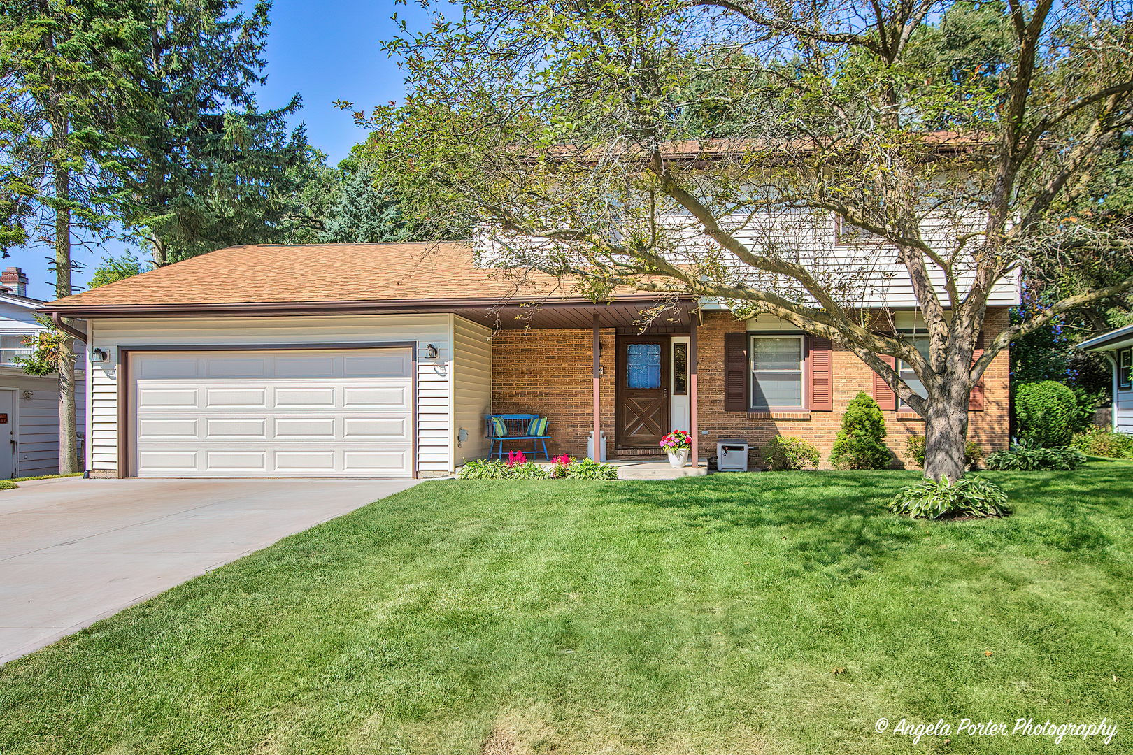 74 Rolling Ridge Lane Lindenhurst, IL 60046 - Photo 1 of 24 Gallery Image 1