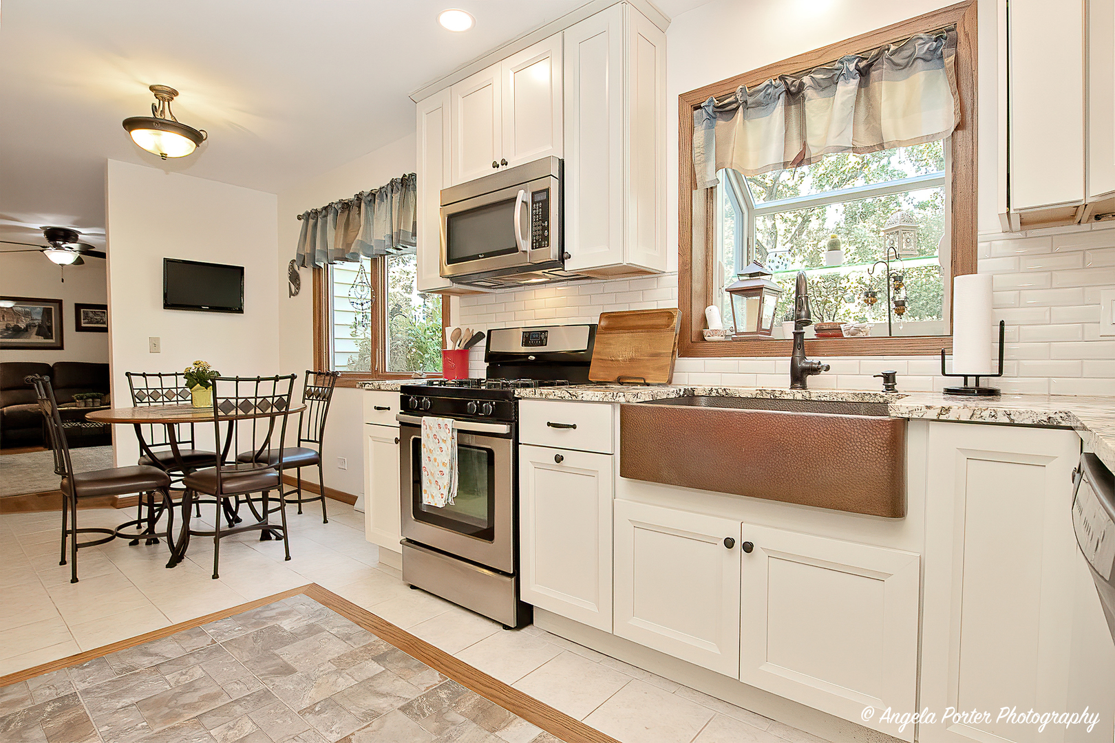74 Rolling Ridge Lane Lindenhurst, IL 60046 - Photo 3 of 24 Gallery Image 3