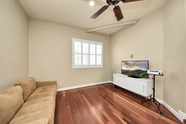 $279,999 | 10342 Solitaire Circle, Houston, TX 77070