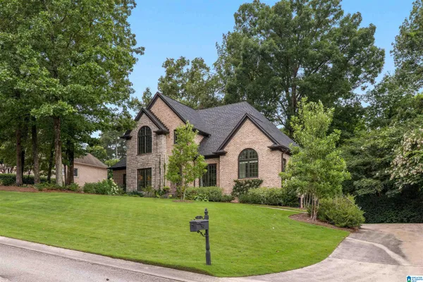 $1,150,000 | 2061 Magnolia Ridge, Vestavia Hills, AL 35243