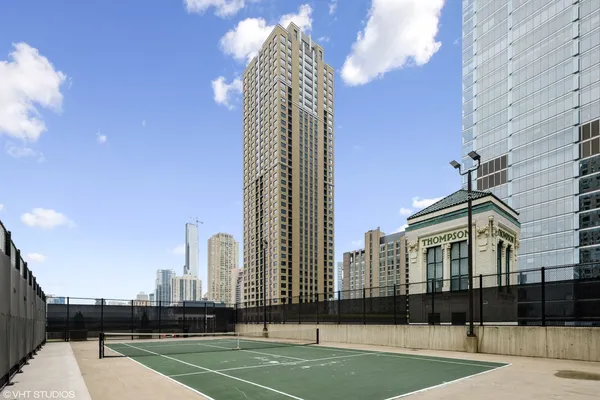 $3,950 | 345 North LaSalle Drive, Unit 701, Chicago, IL 60654