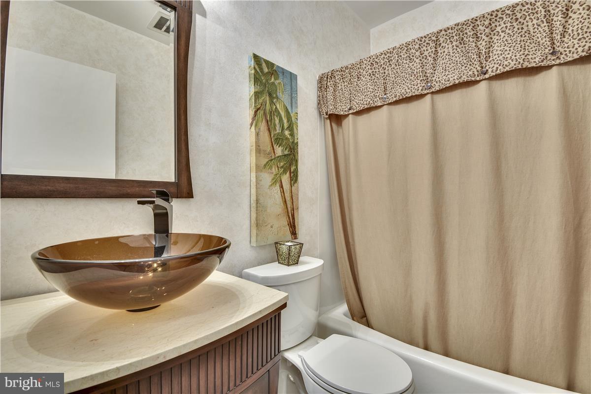 8235 Burnley Road Baltimore, MD 21204 - Photo 13 of 30 Main Level Full Bath
