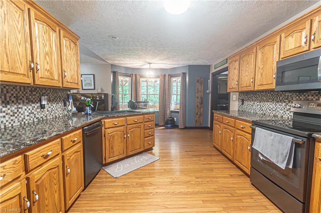 768 Creed Road Ararat, NC 27007 - Photo 9 of 50