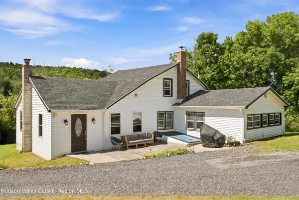 $417,500 | 1152 Highway 203, Austerlitz, NY 12037
