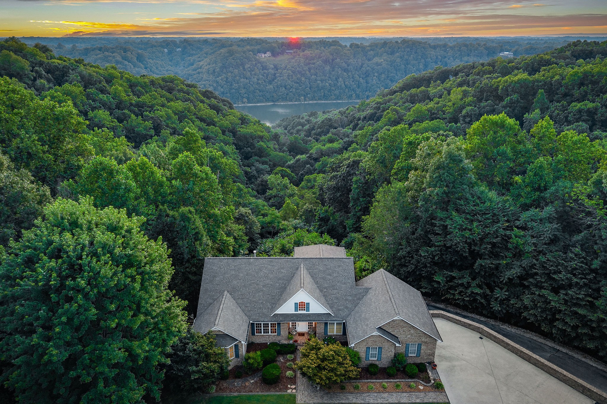 120 Sunset Pointe Sparta, TN 38583 - Photo 1 of 64 Gallery Image 1