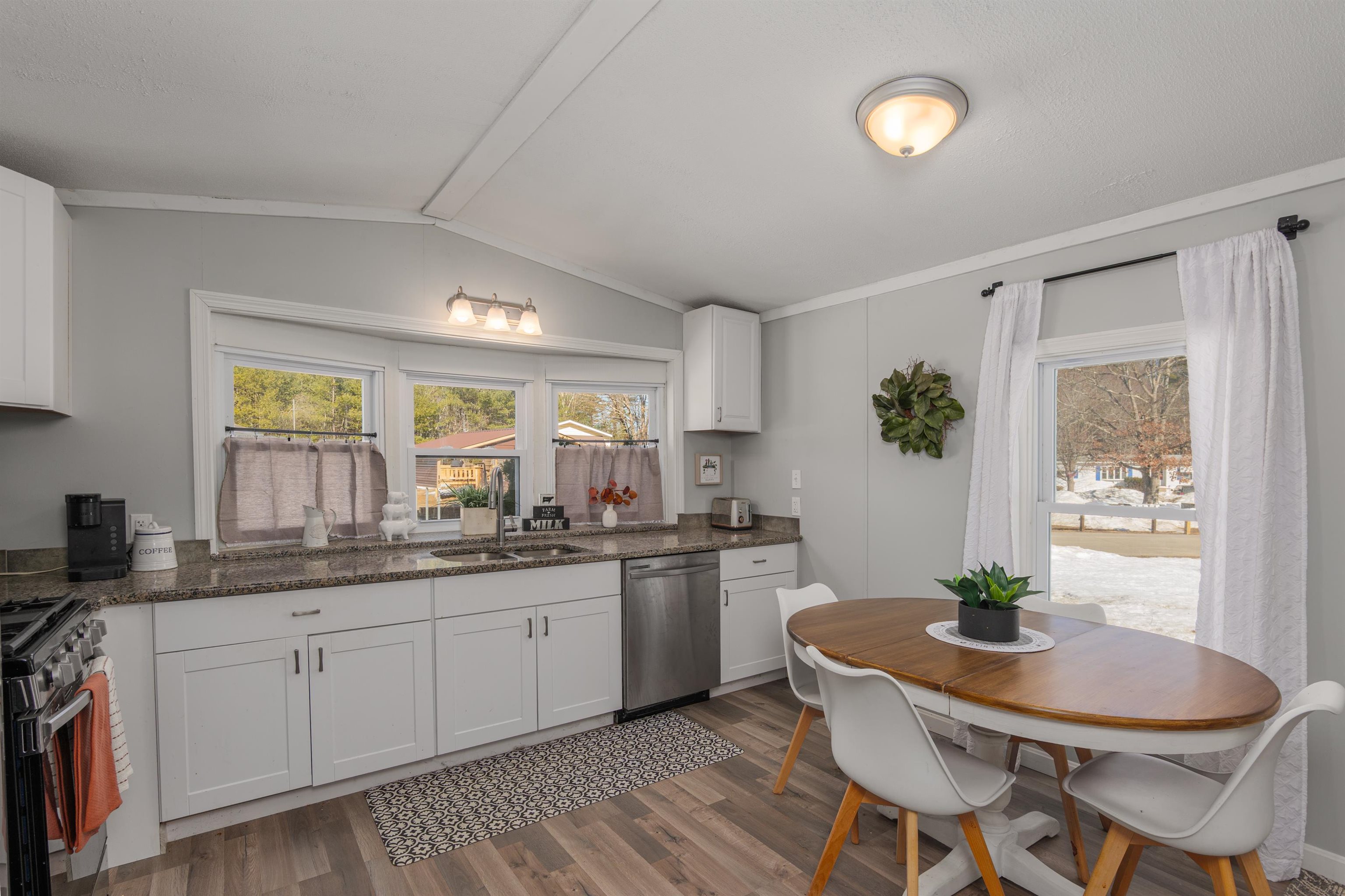 7 Lynn Lane Rochester, NH 03867 - Photo 3 of 22