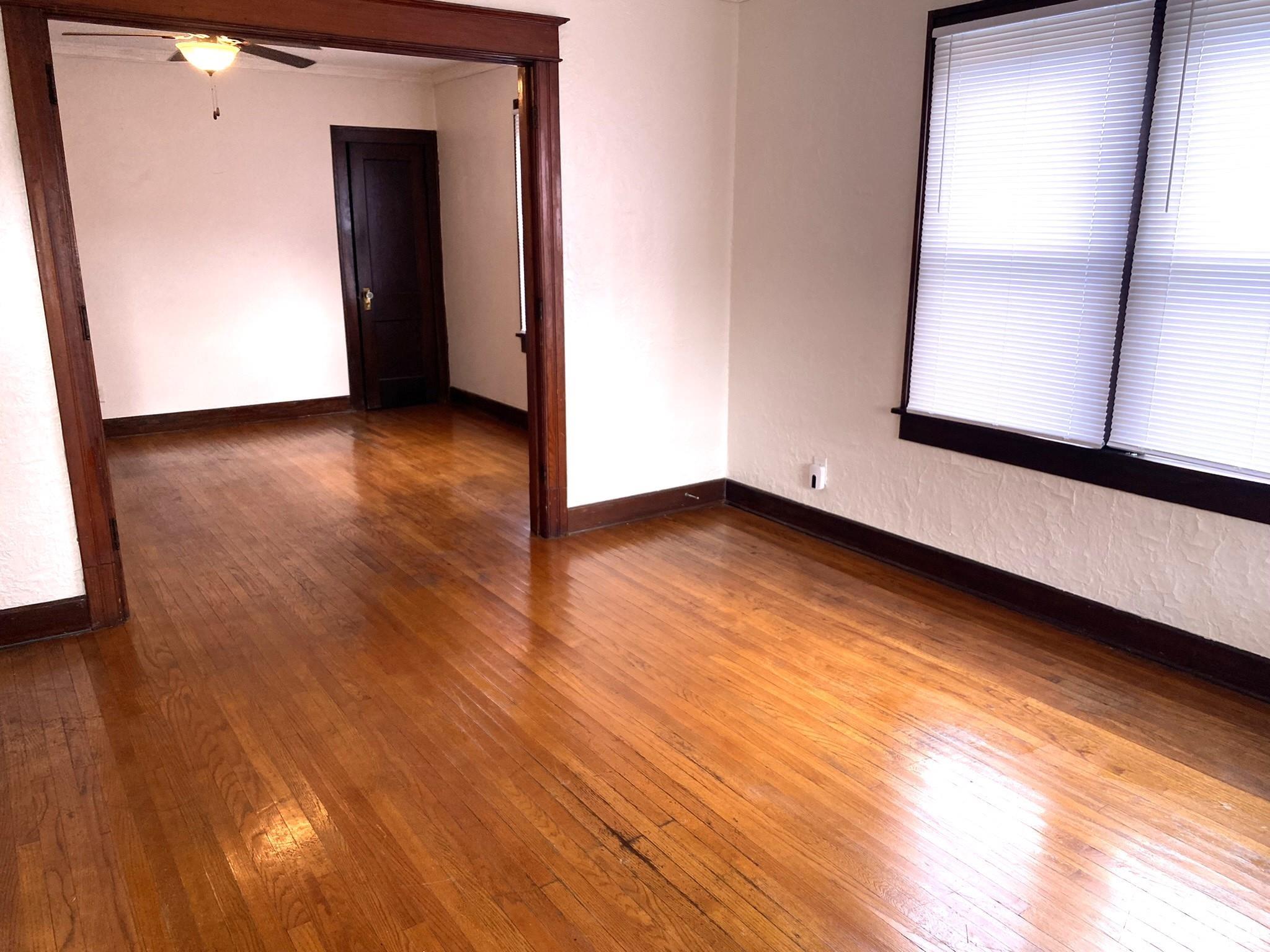 321 West Elliott Avenue Springfield, IL 62702 - Photo 2 of 24