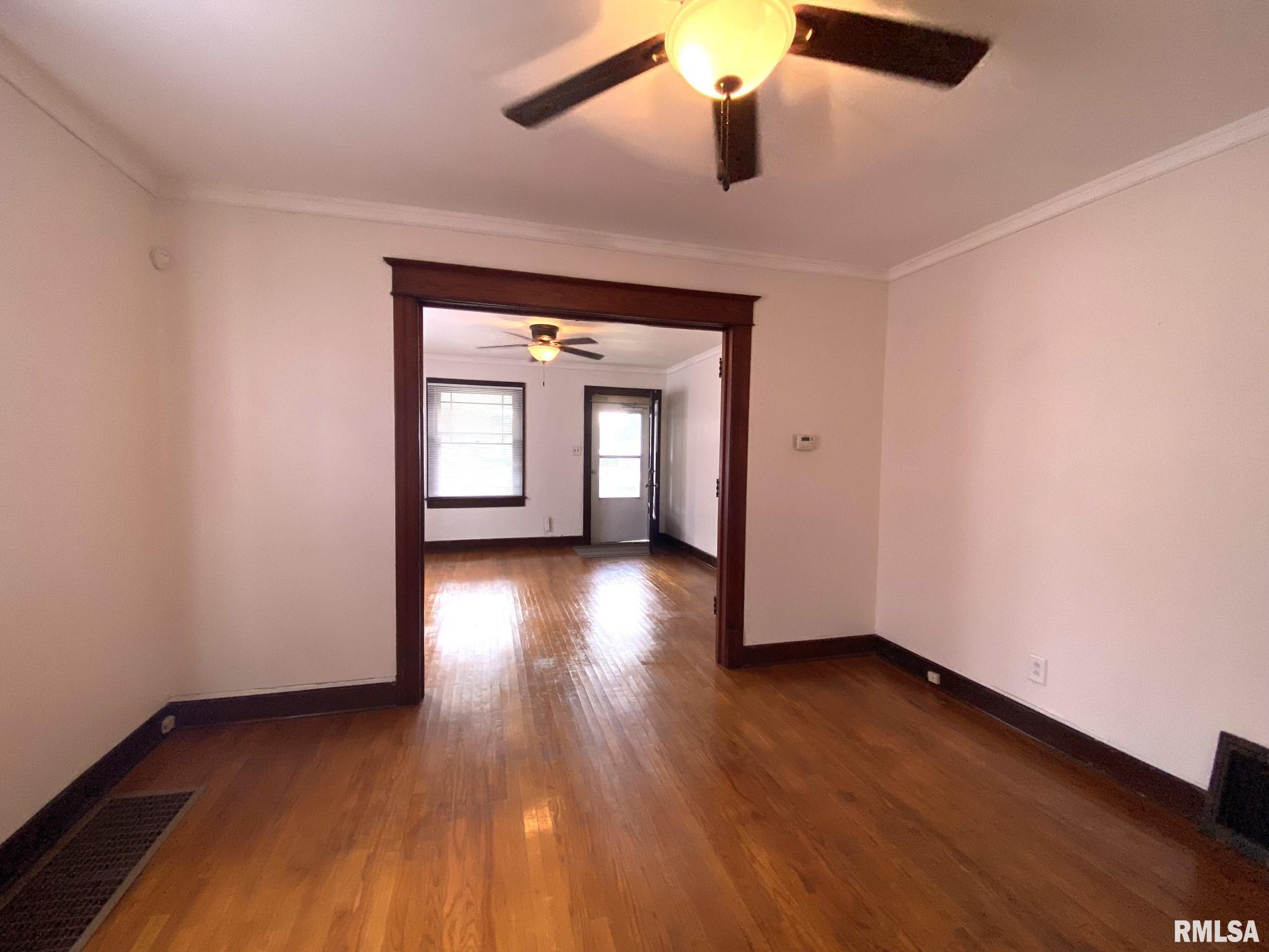 321 West Elliott Avenue Springfield, IL 62702 - Photo 3 of 24