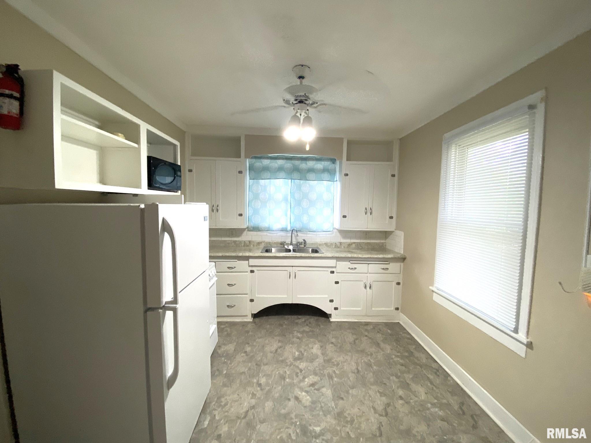 321 West Elliott Avenue Springfield, IL 62702 - Photo 4 of 24