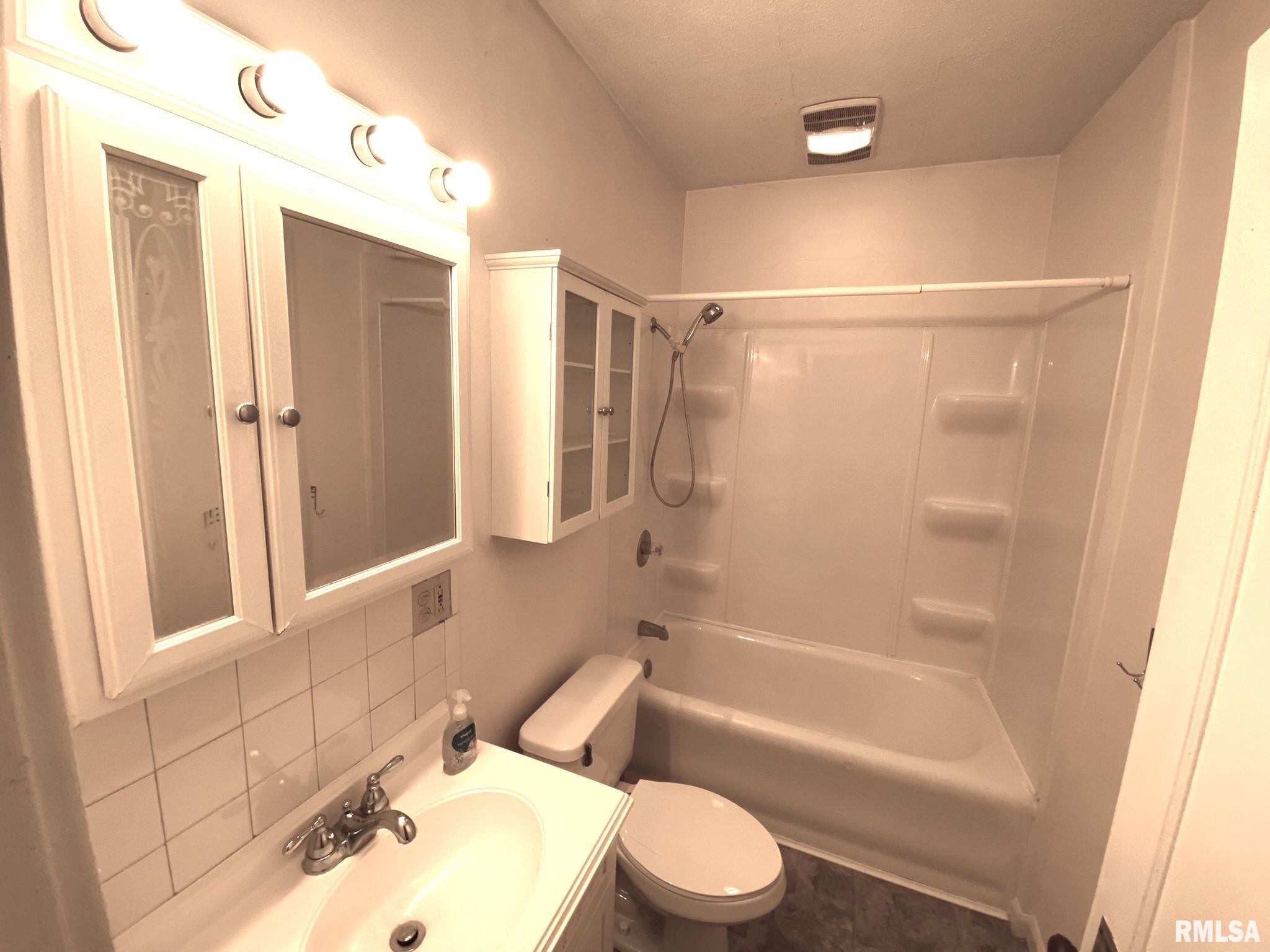 321 West Elliott Avenue Springfield, IL 62702 - Photo 9 of 24